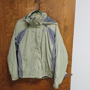 The North Face Women's HyVent Windbreaker Jacket